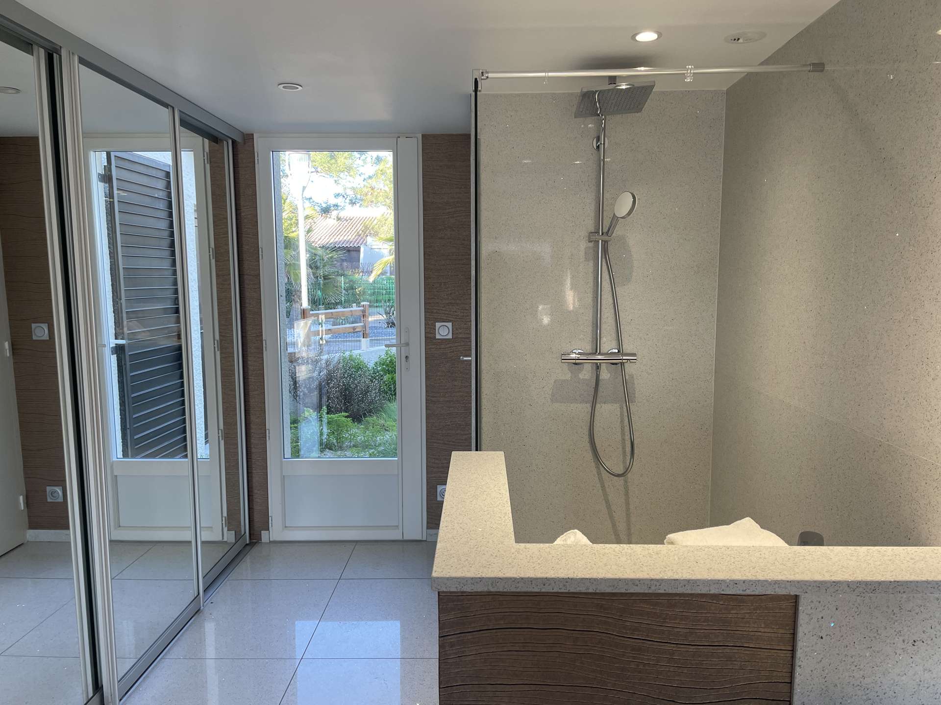 MONEYPENNY - Héliovillage HV107 - Luxe - 4 personnes