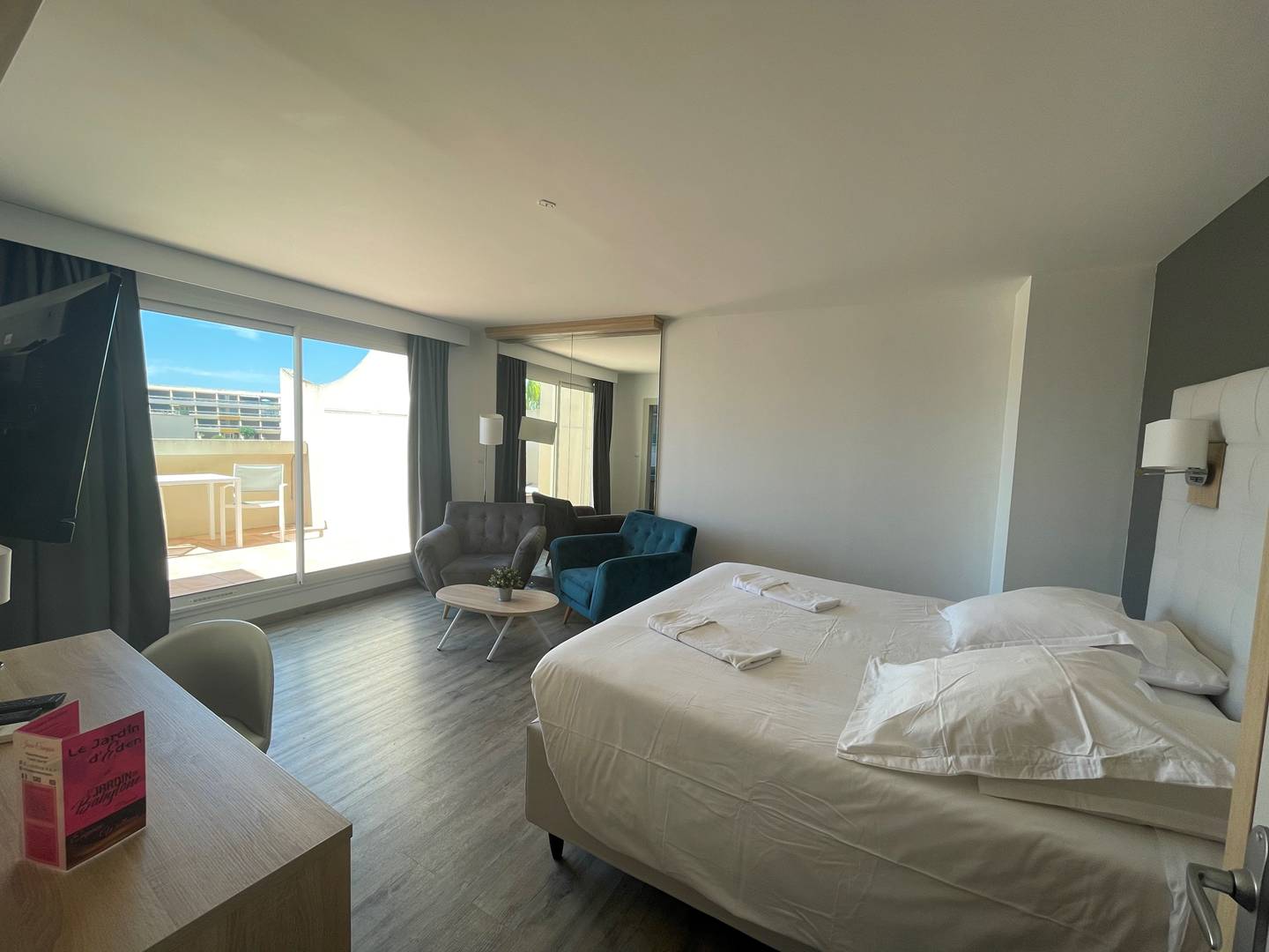 Le Jardin d'Eden JE225 - Suite Junior Supérieure - 2 personnes