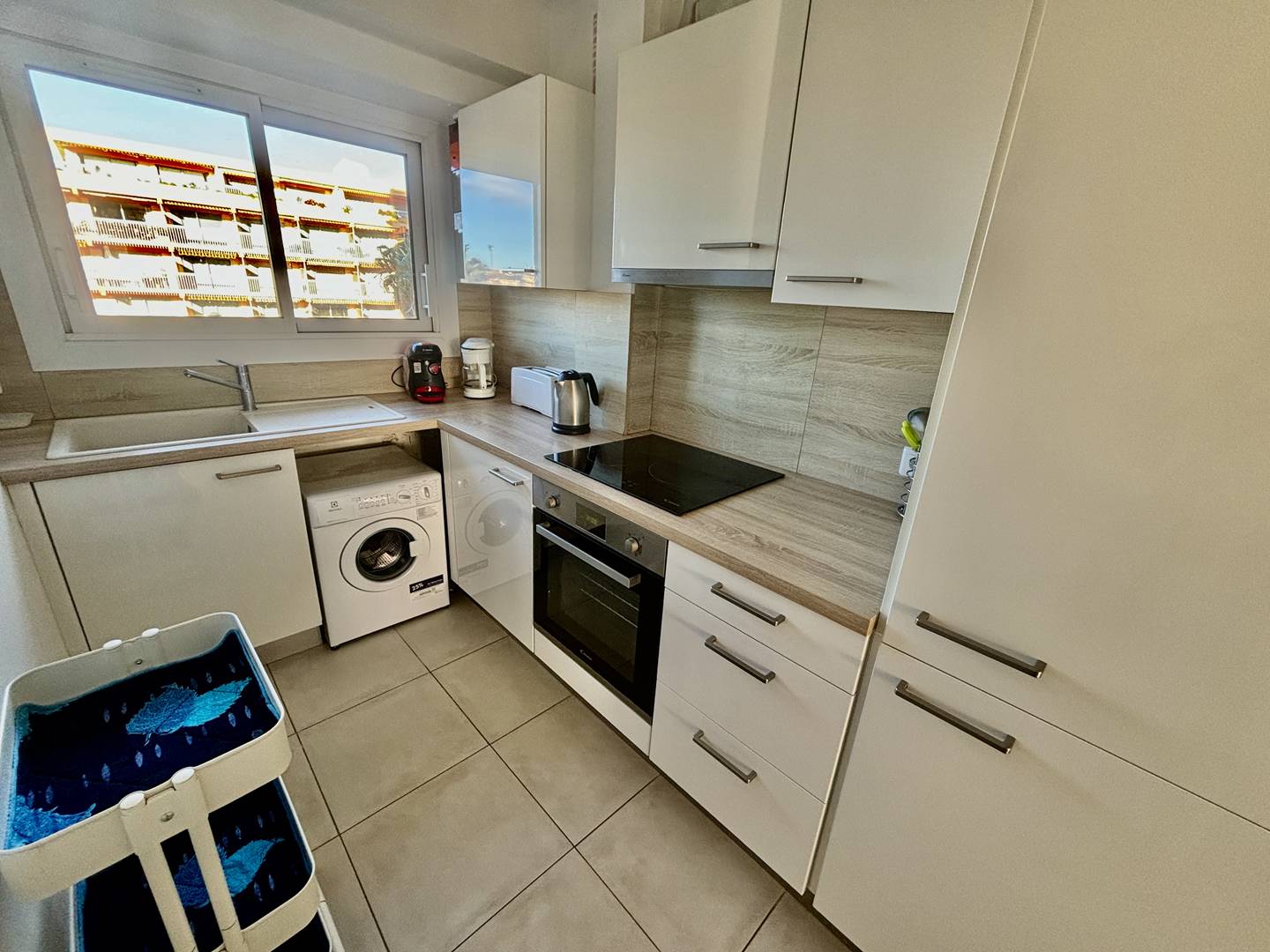 LE GRAND LARGE - VUE MER - PLAGE EN BAS DE L'IMMEUBLE