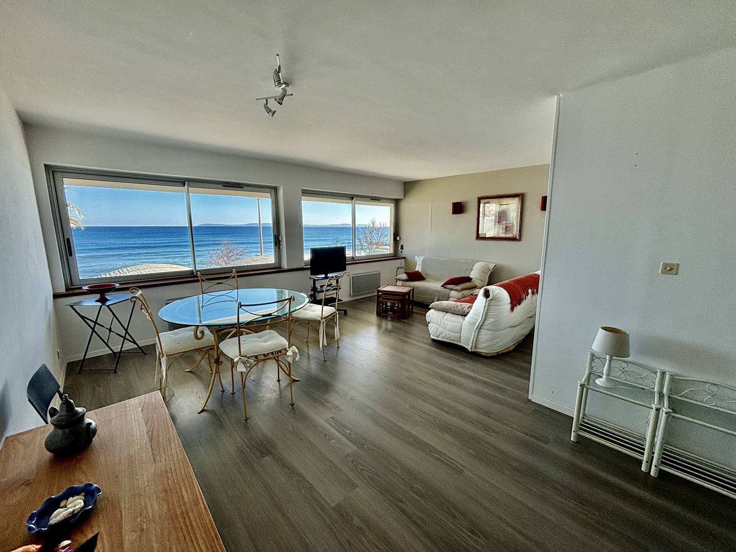 LE GRAND LARGE - Comme un bateau sur l'eau