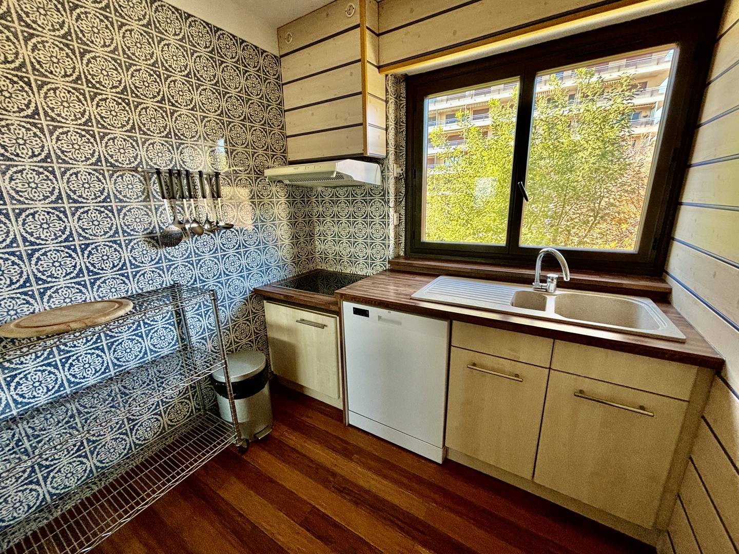 LE GRAND LARGE - Comme un bateau sur l'eau