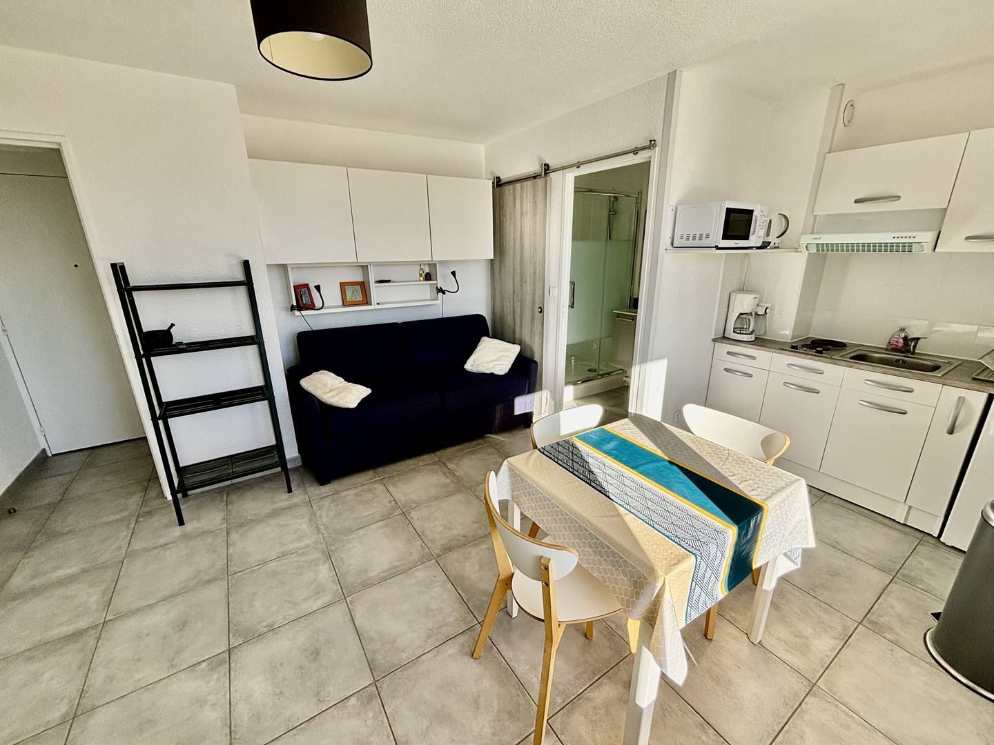 Charmant appartement avec parking - Plage à pieds