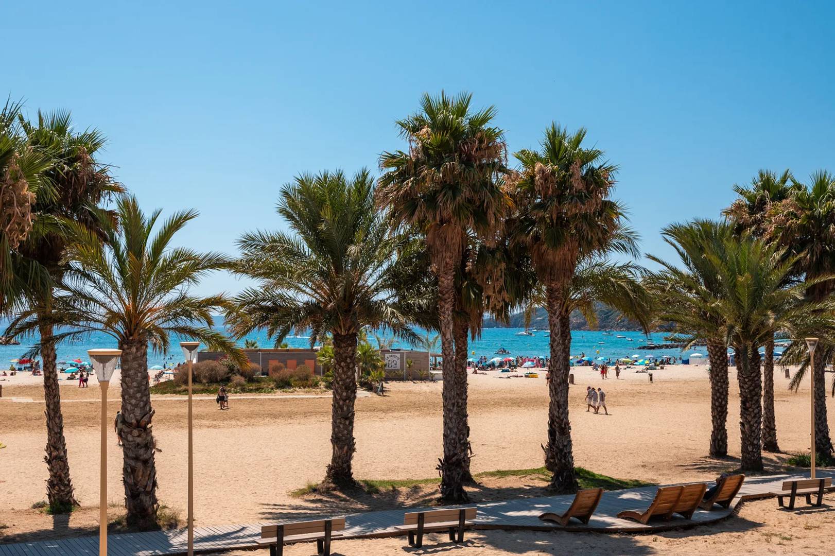 Charmant appartement avec parking - Plage à pieds