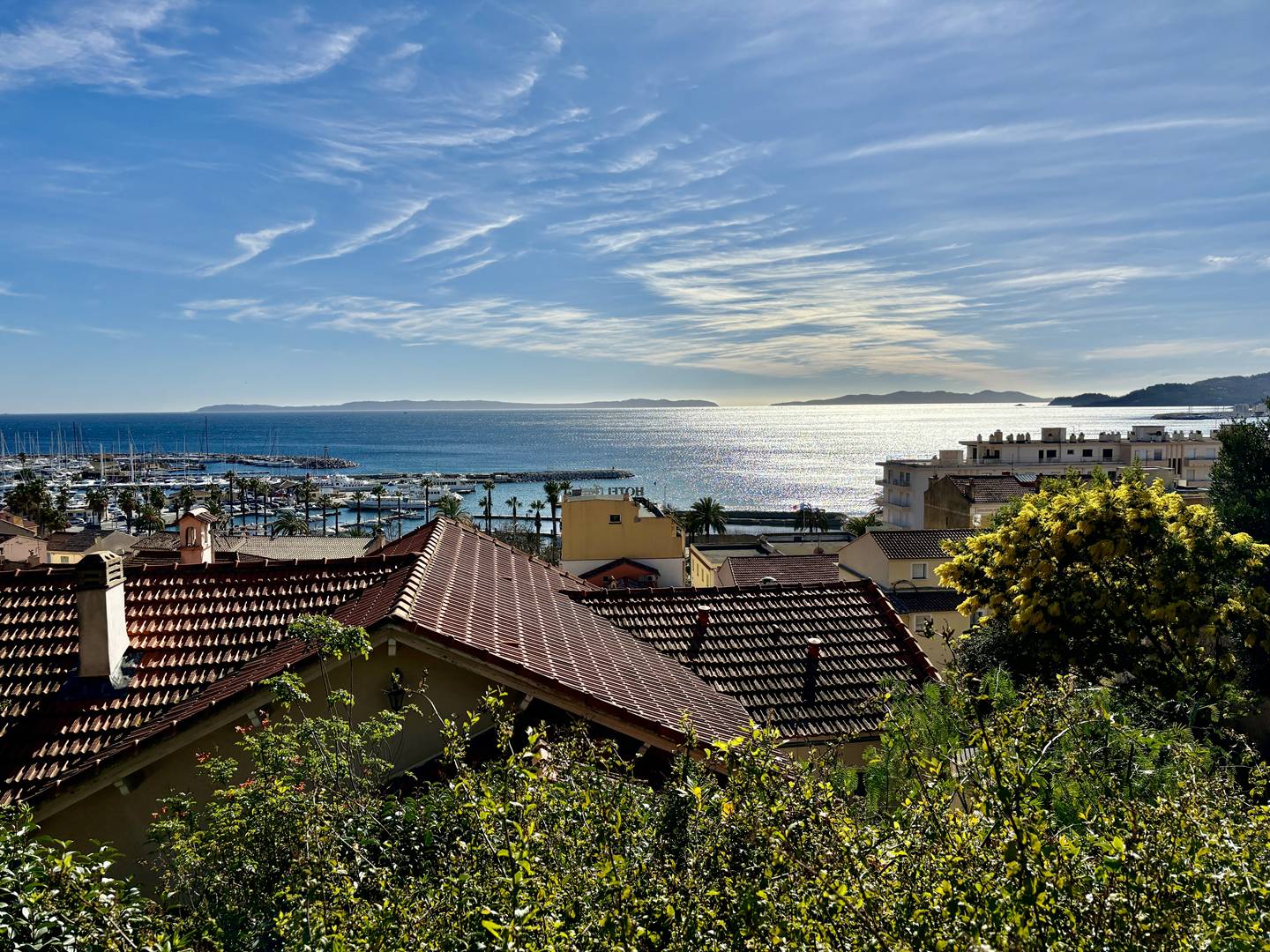 VILLA Le Lavandou - Pleine vue mer, port et îles - Tout à pieds - Clim