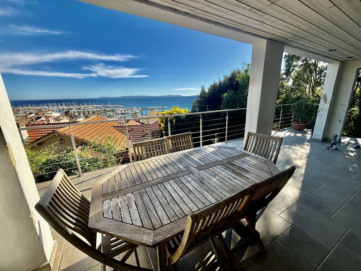 VILLA Le Lavandou - Pleine vue mer, port et îles - Tout à pieds - Clim