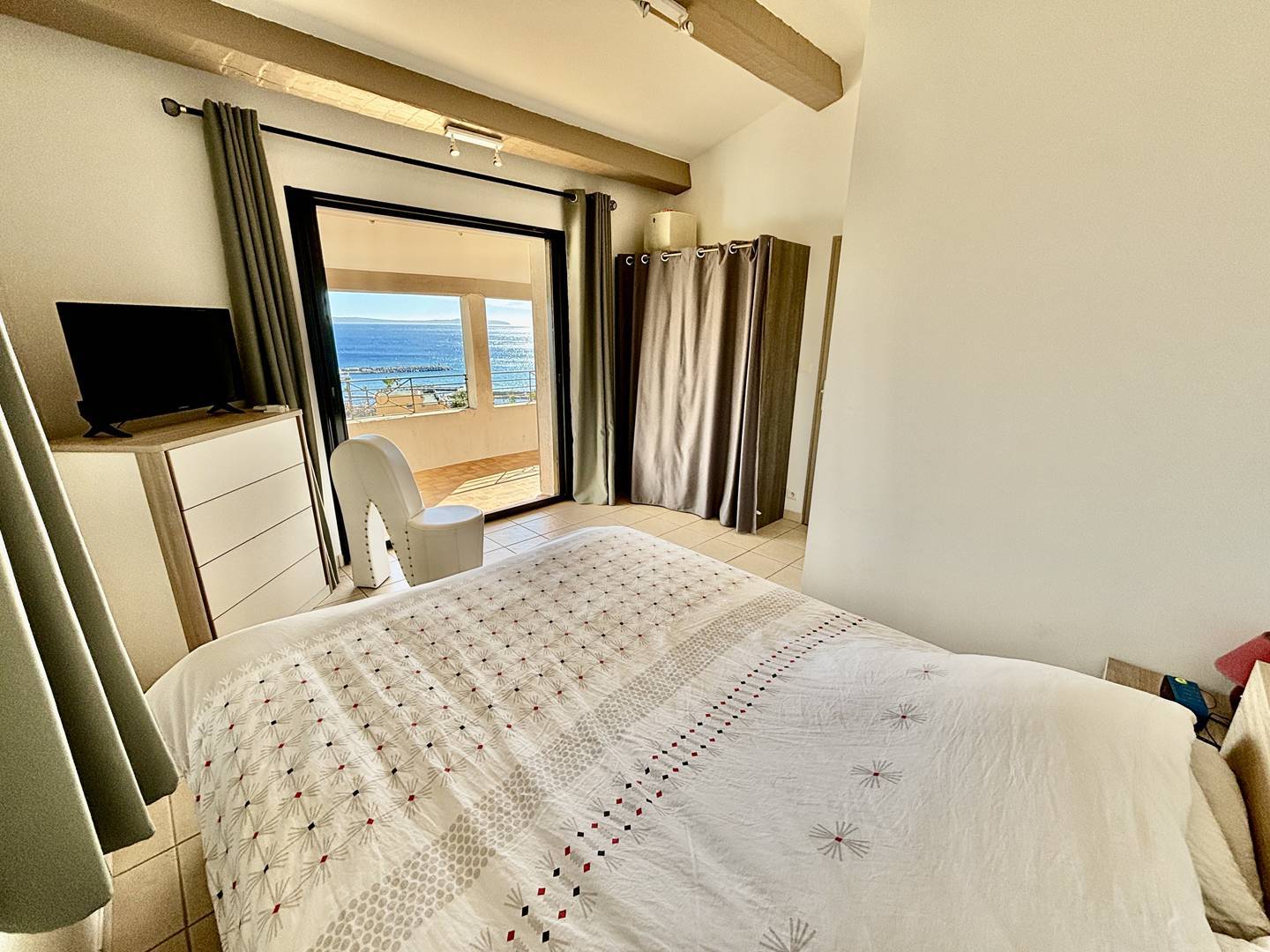 VILLA Le Lavandou - Pleine vue mer, port et îles - Tout à pieds - Clim