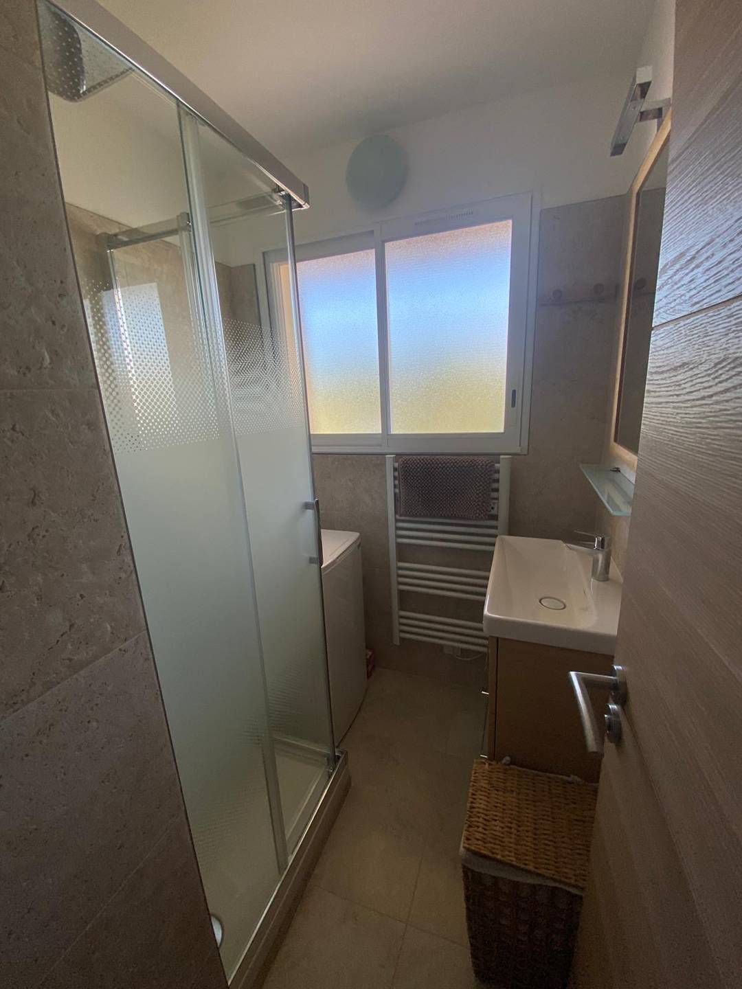 Magnifique T2 Cabine - Clim - Wifi - Parking - Centre-ville et Plage