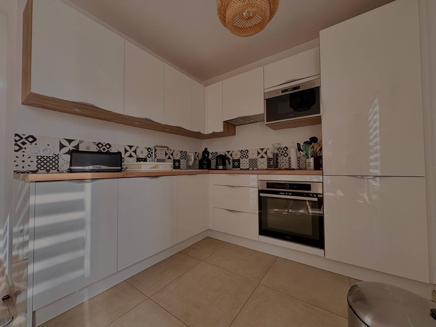 T3 climatisé en rez-de-jardin -  résidence sécurisée -  piscine