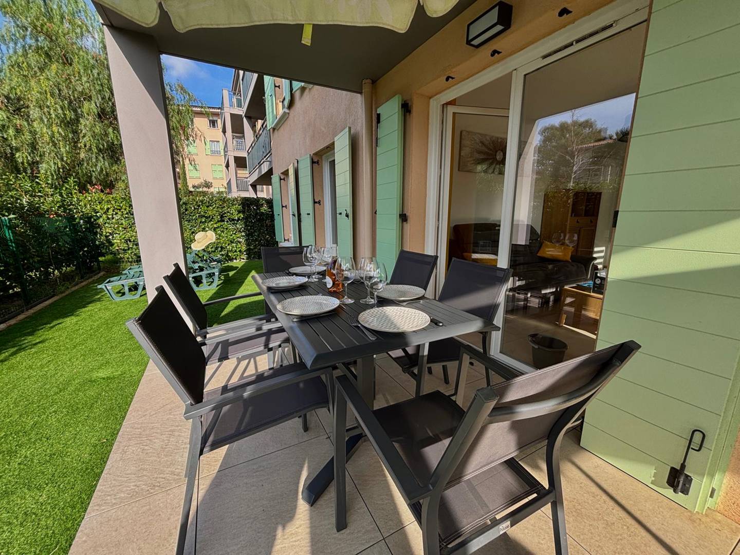 T3 climatisé en rez-de-jardin -  résidence sécurisée -  piscine