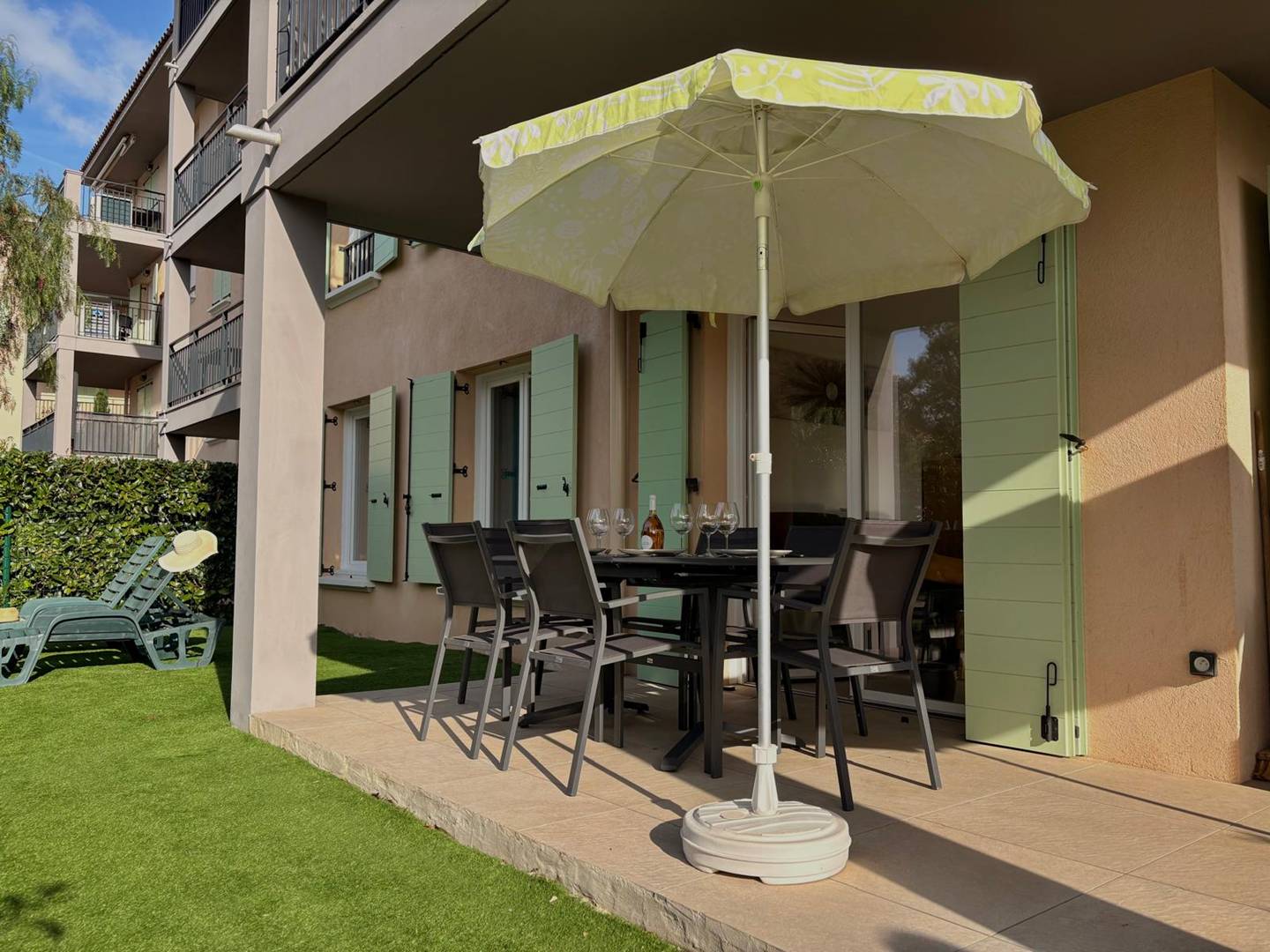 T3 climatisé en rez-de-jardin -  résidence sécurisée -  piscine