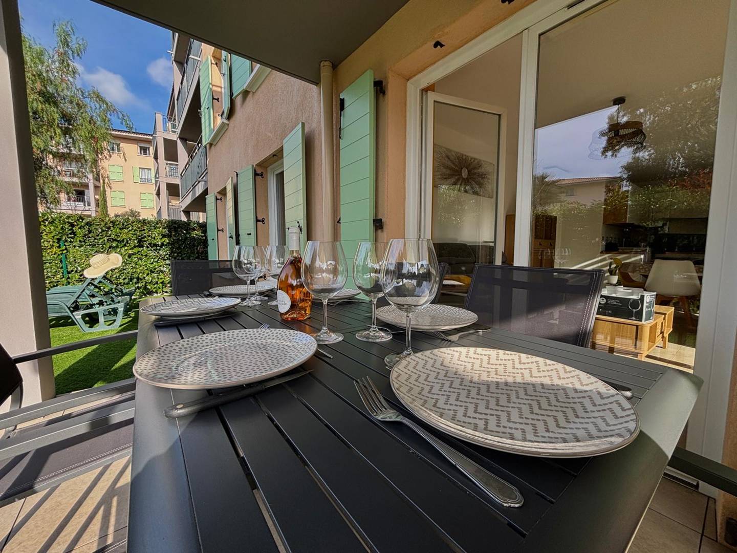 T3 climatisé en rez-de-jardin -  résidence sécurisée -  piscine