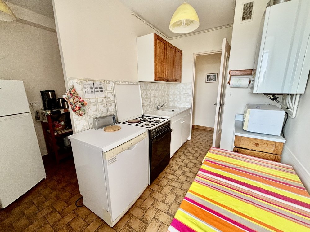 T2 lumineux avec terrasse et parking privé à deux pas de la plage