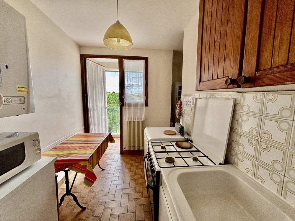 T2 lumineux avec terrasse et parking privé à deux pas de la plage