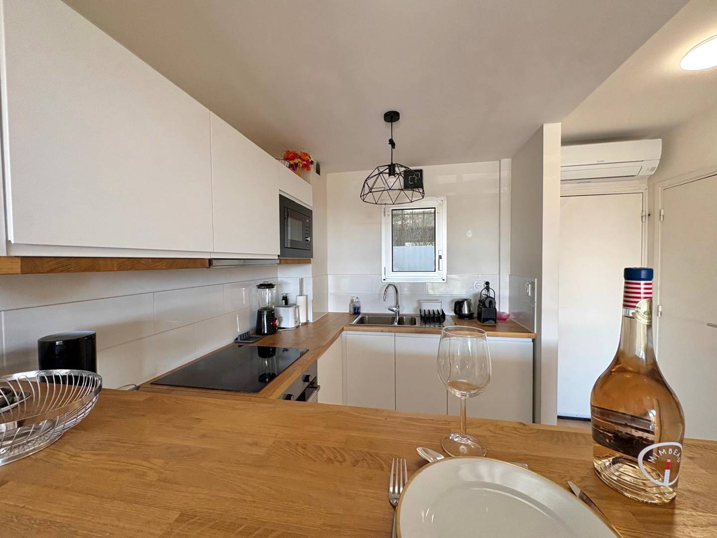 Appartement T3 Climatisé - Wifi - Commodités à pieds