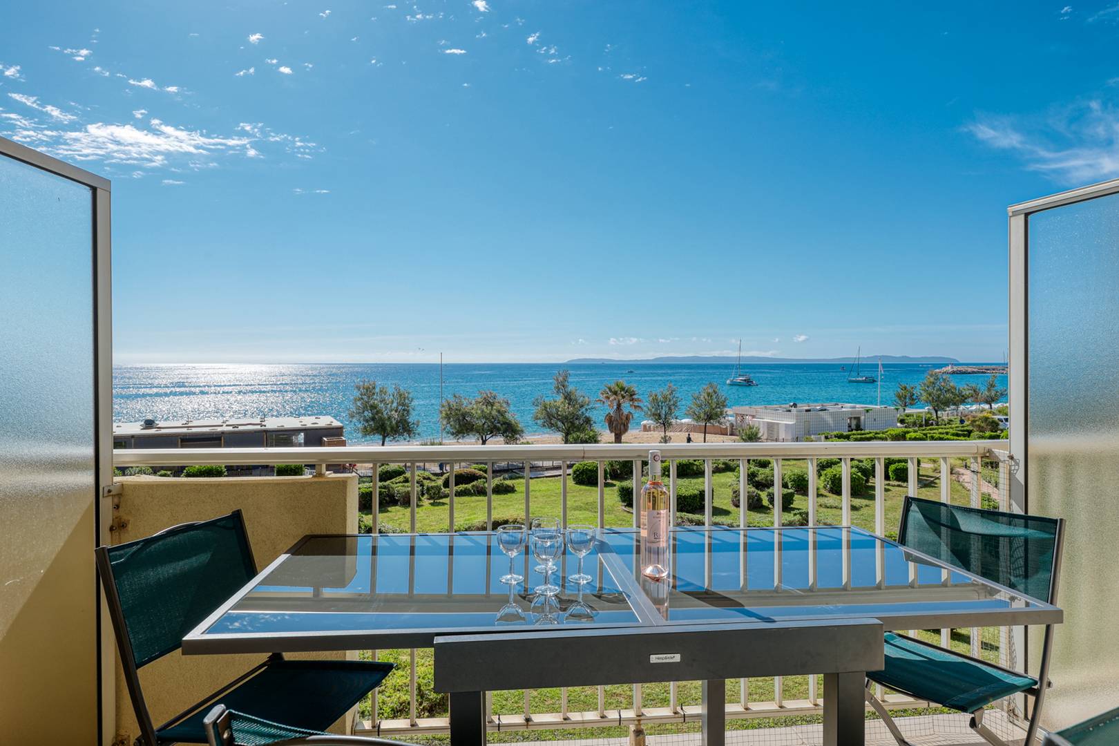 Le Bleu à perte de vue – T3 avec Terrasse & Plage directe
