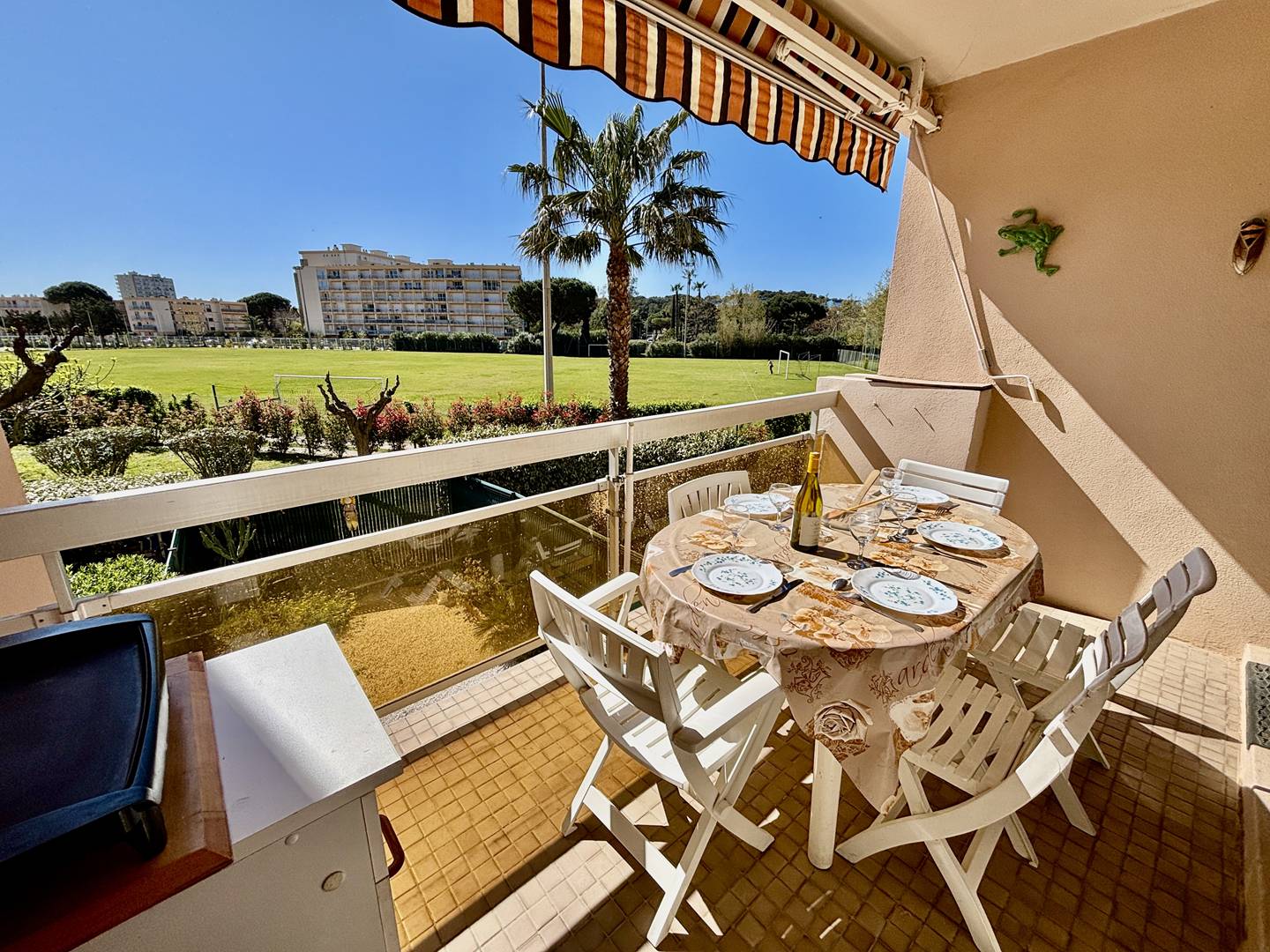 Plage à pied • T3 climatisé • terrasse & parking privé