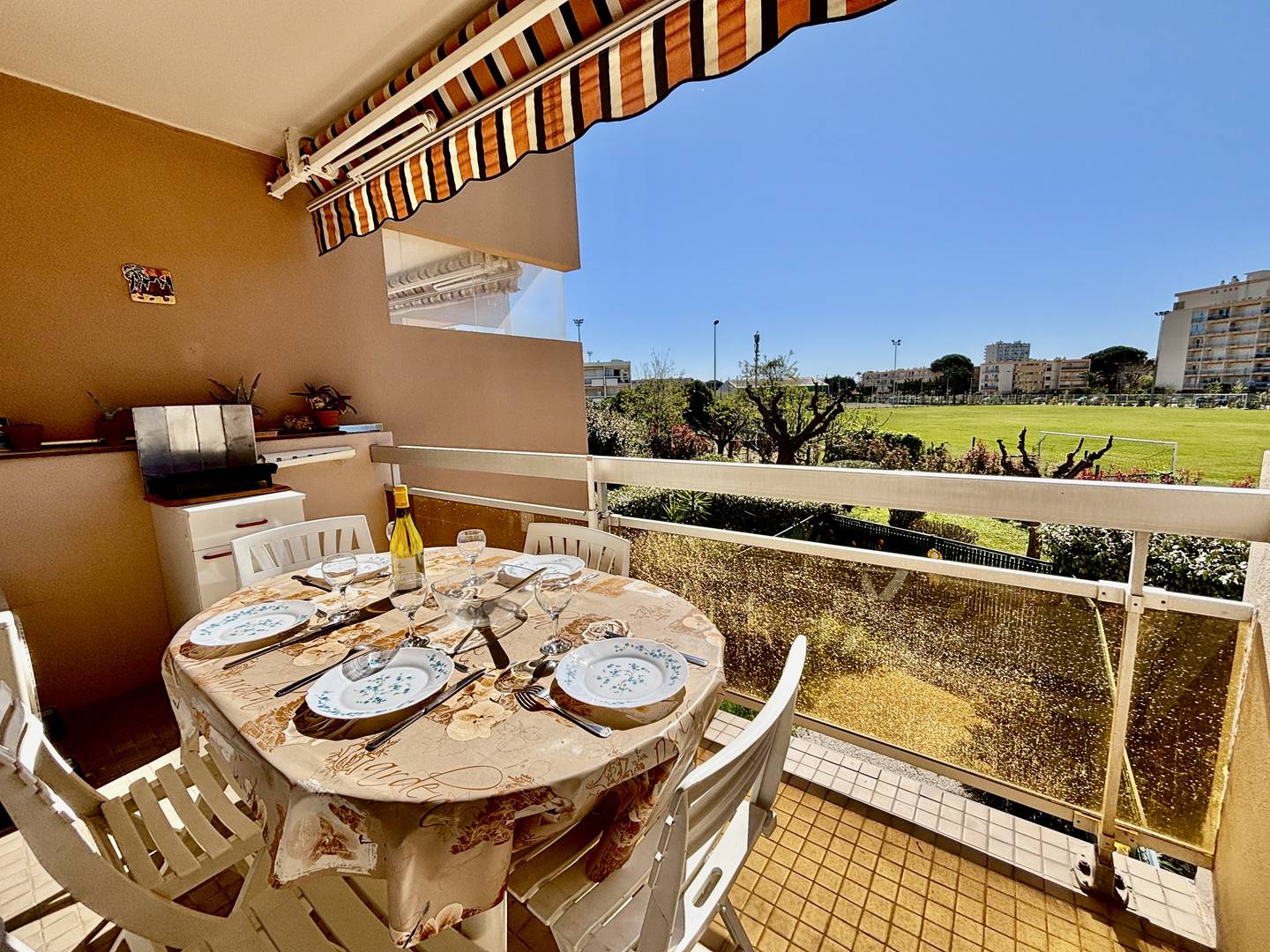 Plage à pied • T3 climatisé • terrasse & parking privé