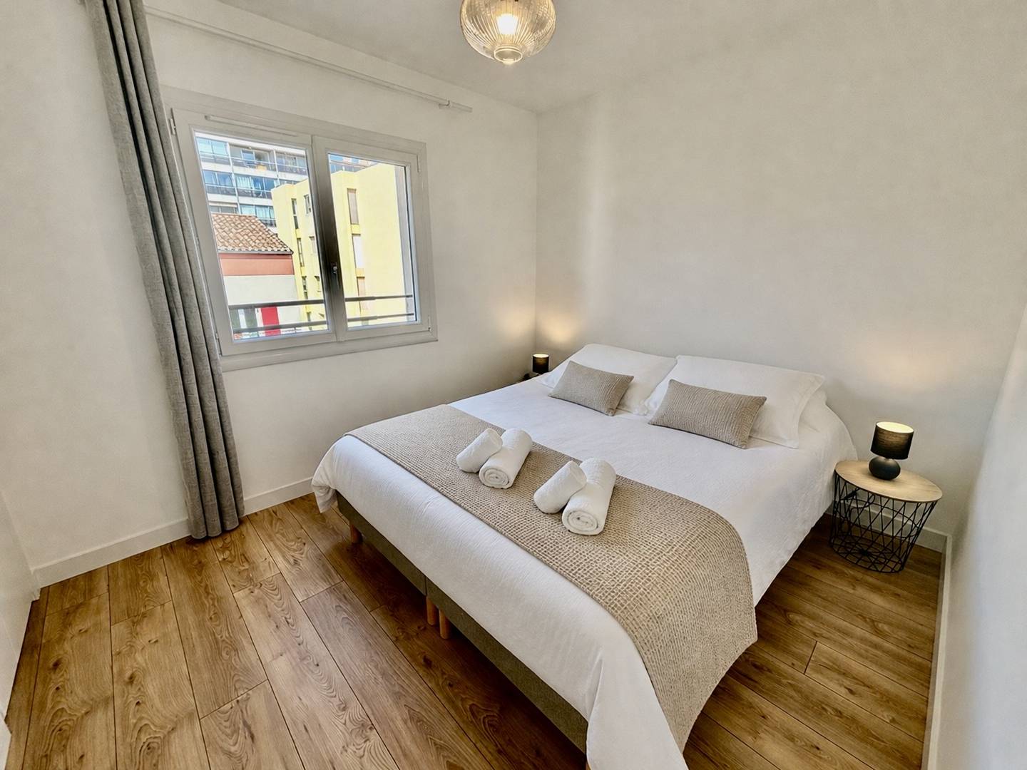 T3 refait à neuf - Clim – plage à 300m, centre à pied, balcon & wifi