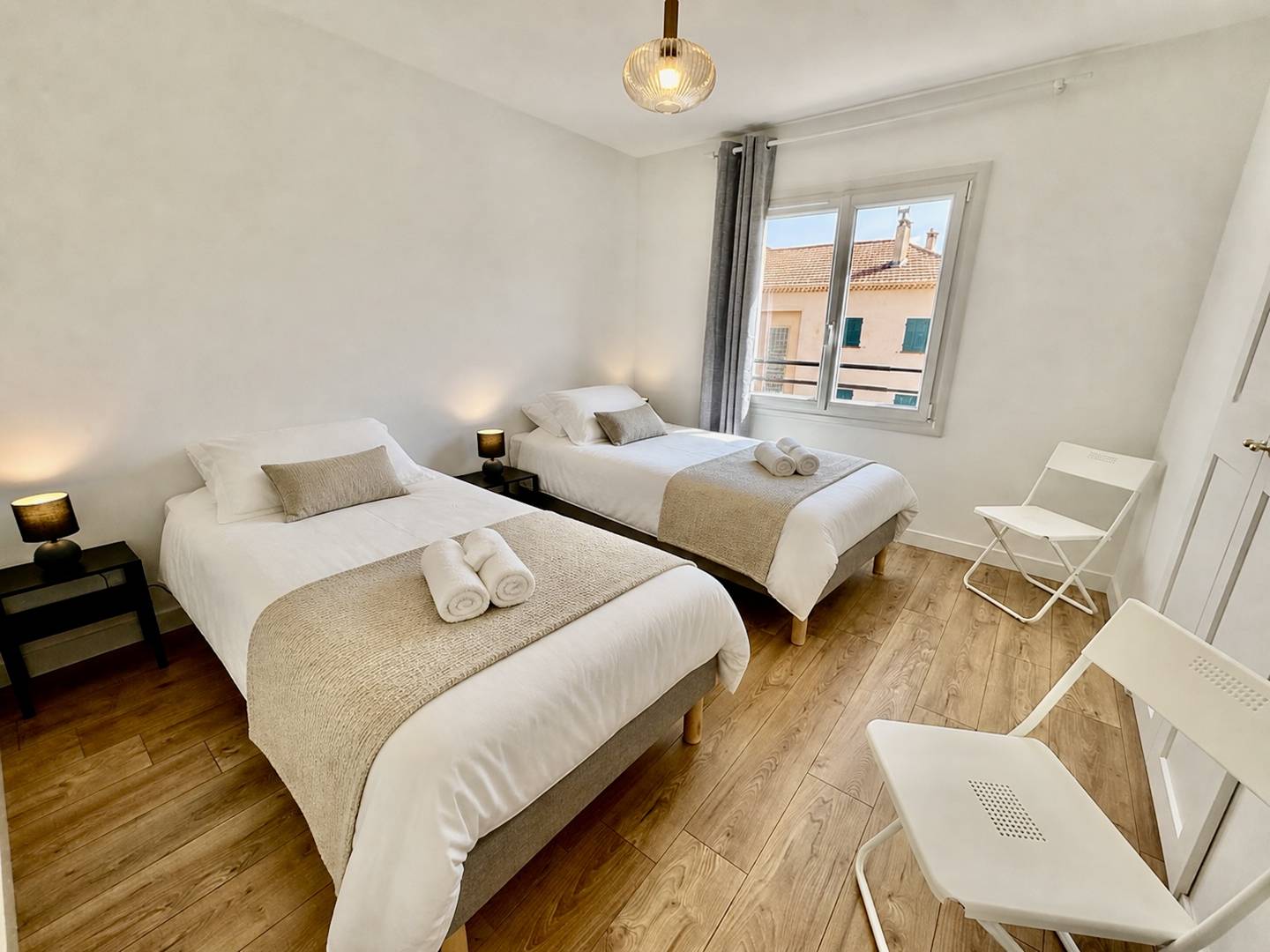 T3 refait à neuf - Clim – plage à 300m, centre à pied, balcon & wifi