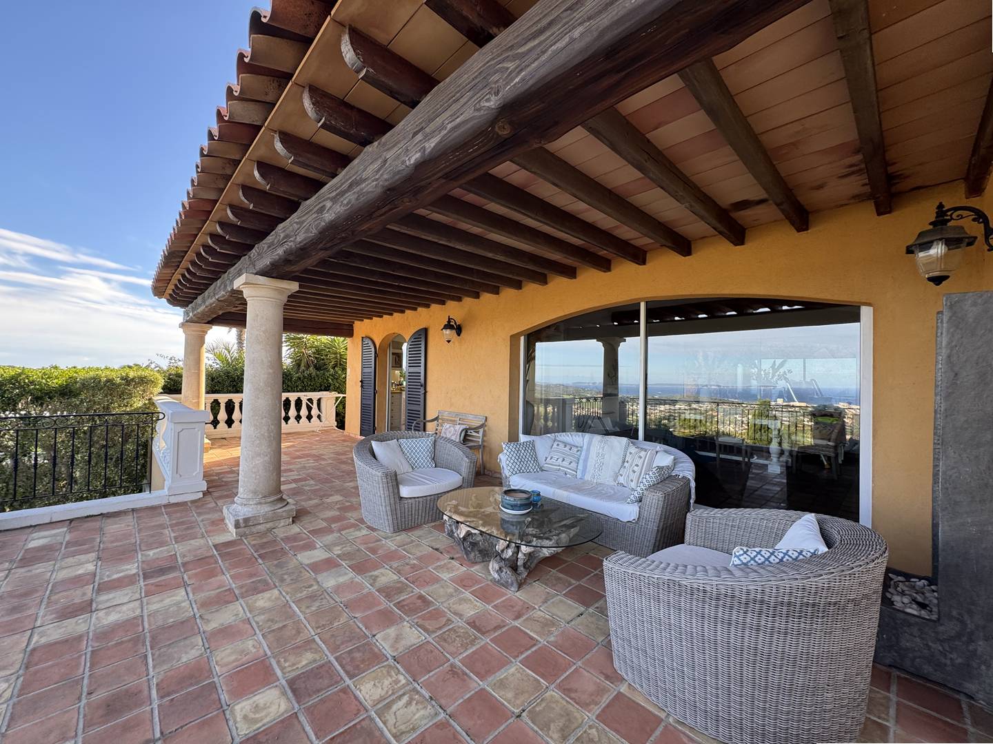 Villa familiale • Piscine • Jacuzzi • Vue mer