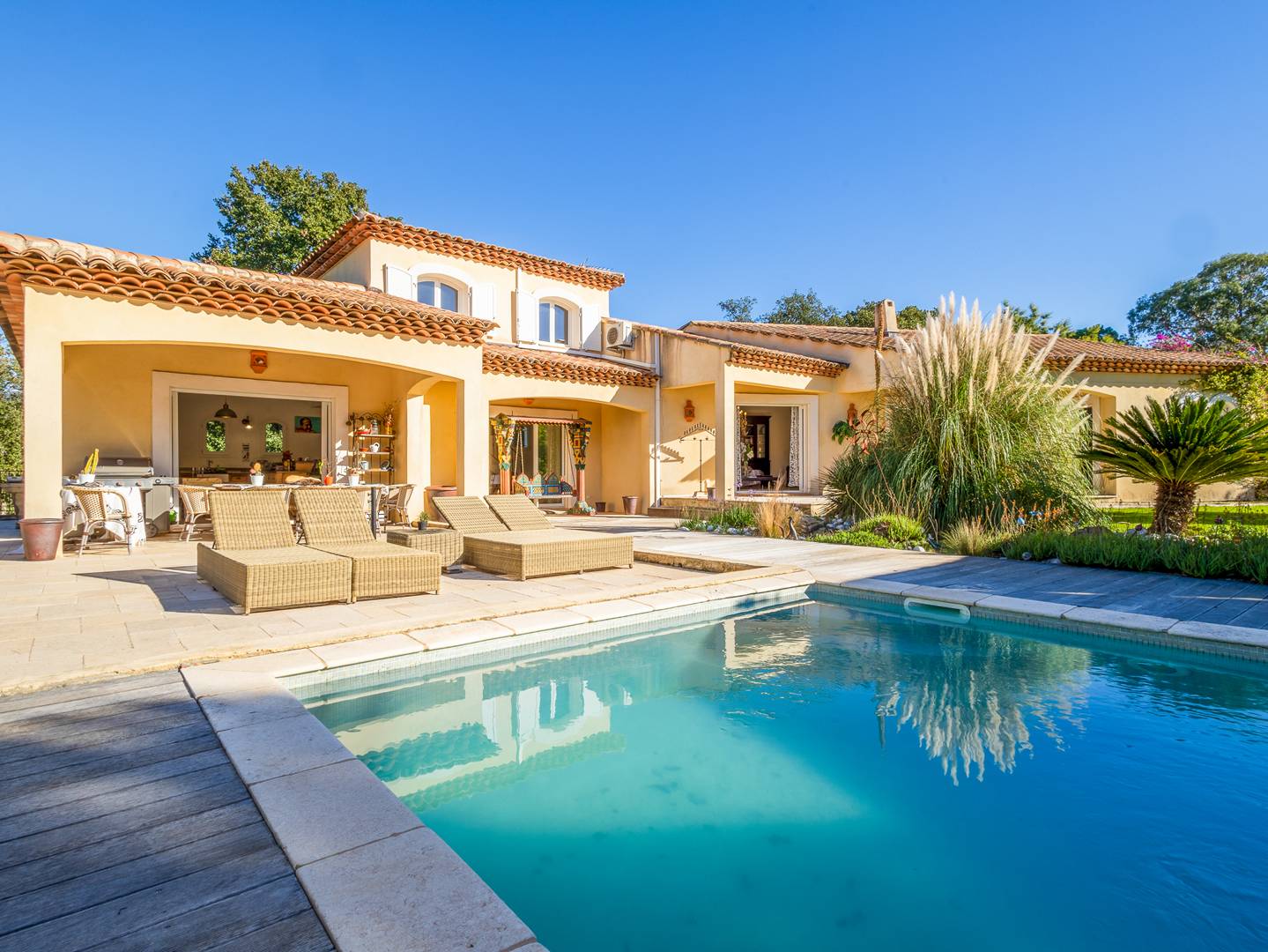 Villa avec piscine – proche plages de Cabasson et La Favière