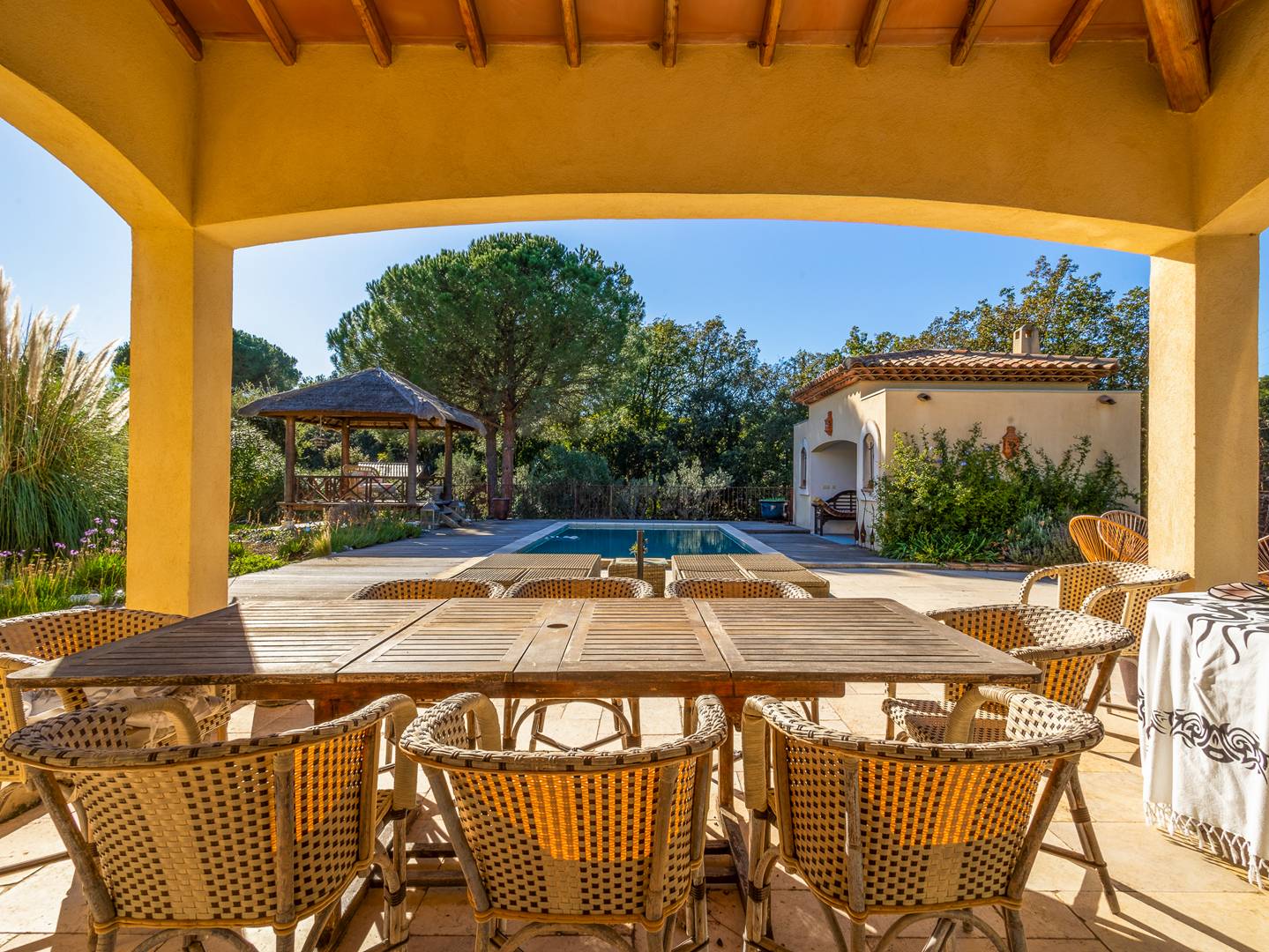 Villa avec piscine – proche plages de Cabasson et La Favière