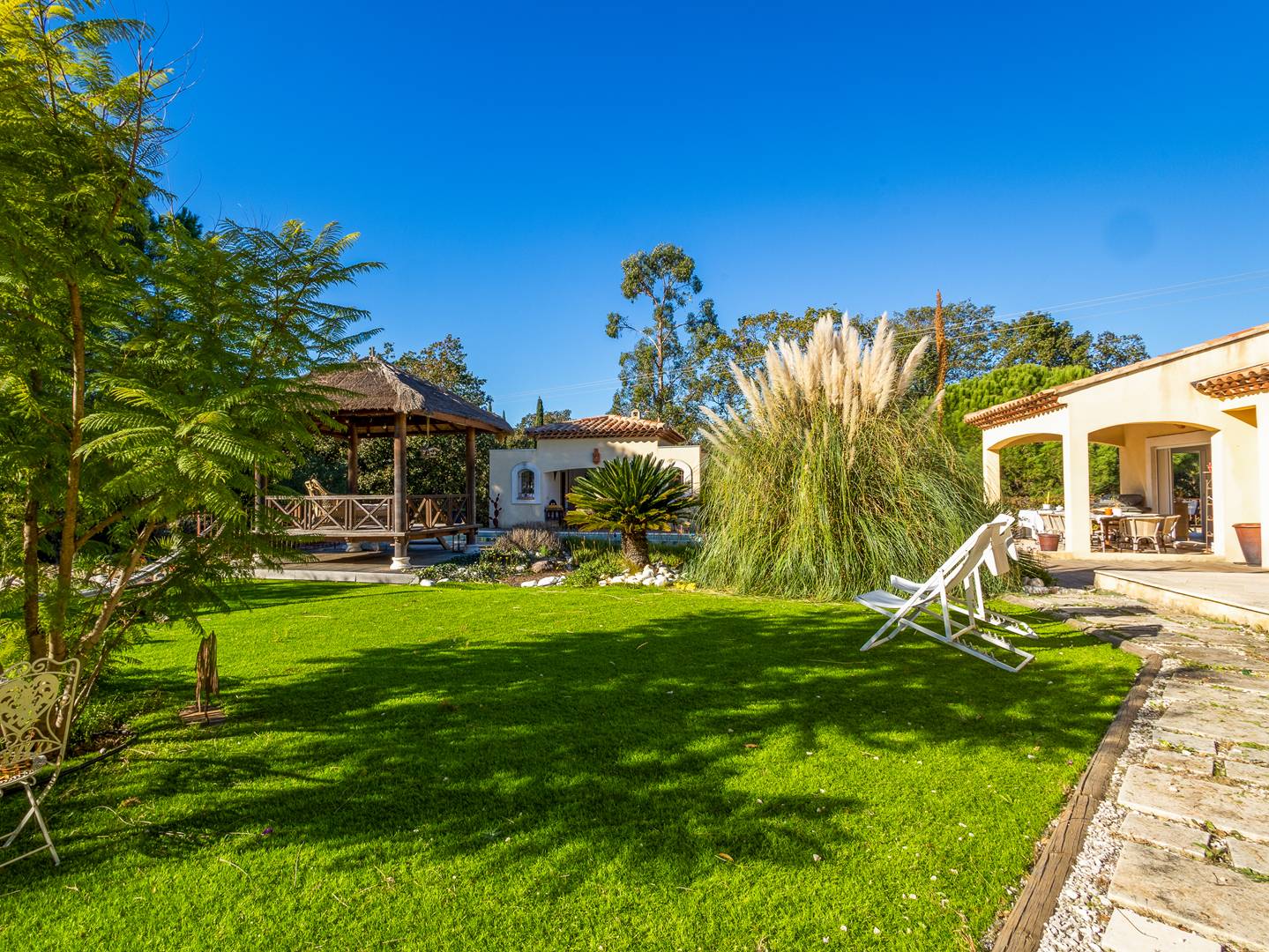 Villa avec piscine – proche plages de Cabasson et La Favière