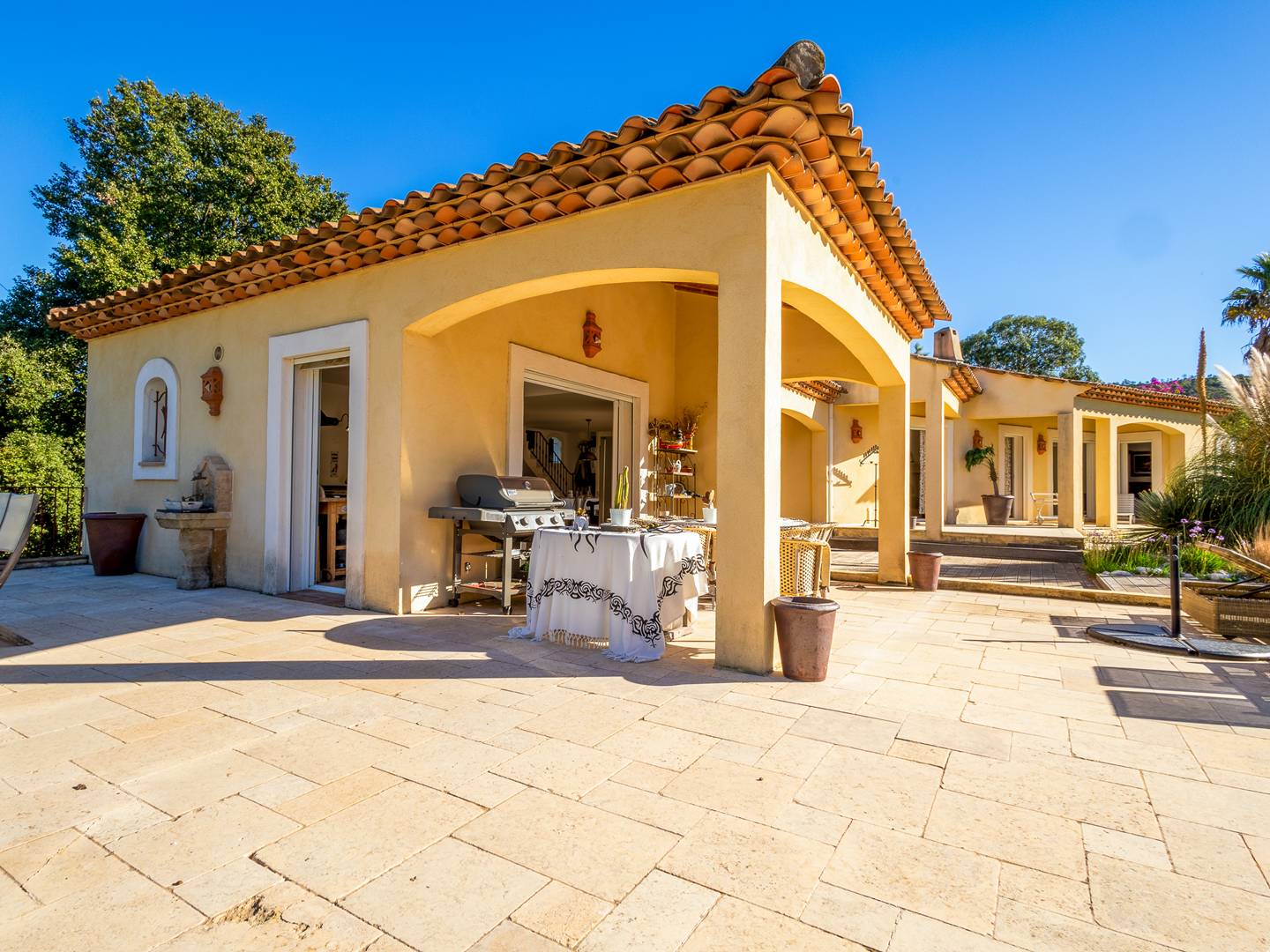 Villa avec piscine – proche plages de Cabasson et La Favière