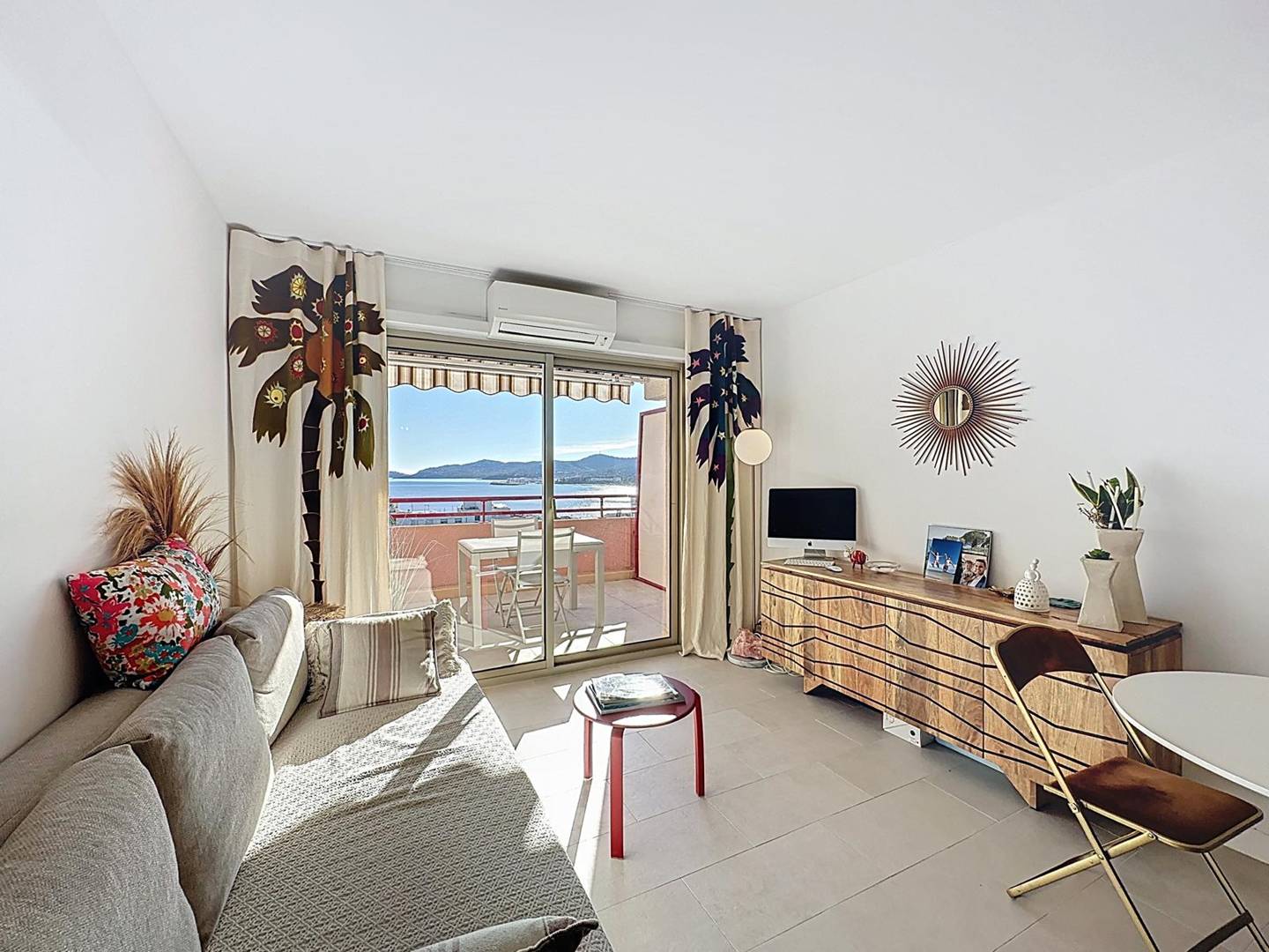 Vue Mer Exceptionnelle | Plage à pied | Piscine | Parking privé | Clim