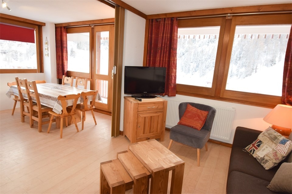 4 Pièces 8 pers. rénové PLAGNE CENTRE, 3 étoiles - ref 054EV - 3