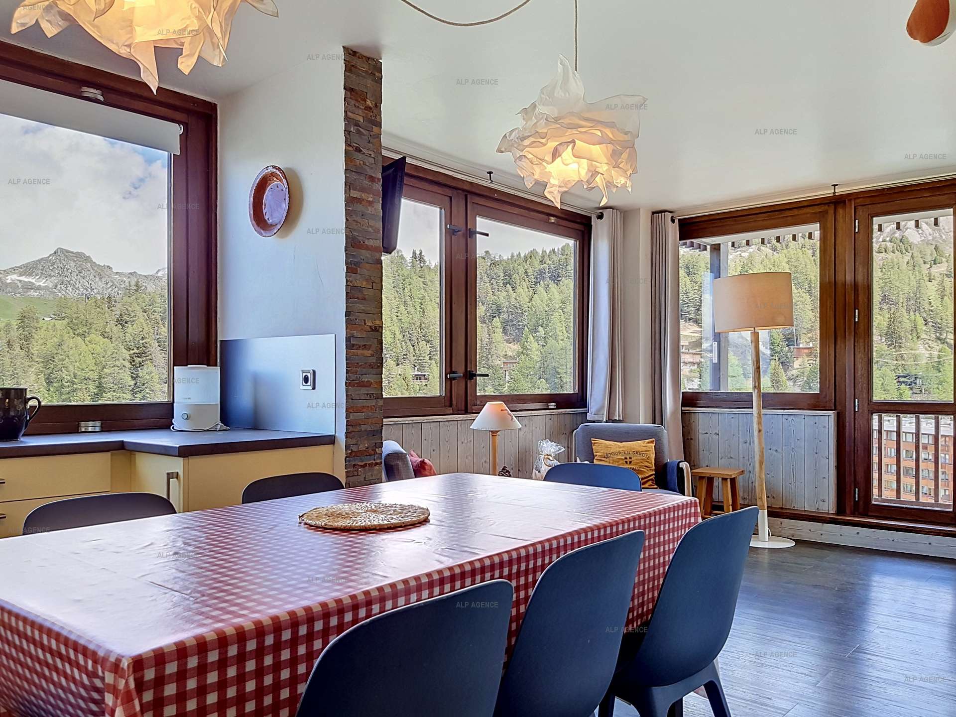 3 Bedrooms Apt 8/10 people - LE MONT-BLANC 134MB - PLAGNE CENTRE - ref 134MB - 3
