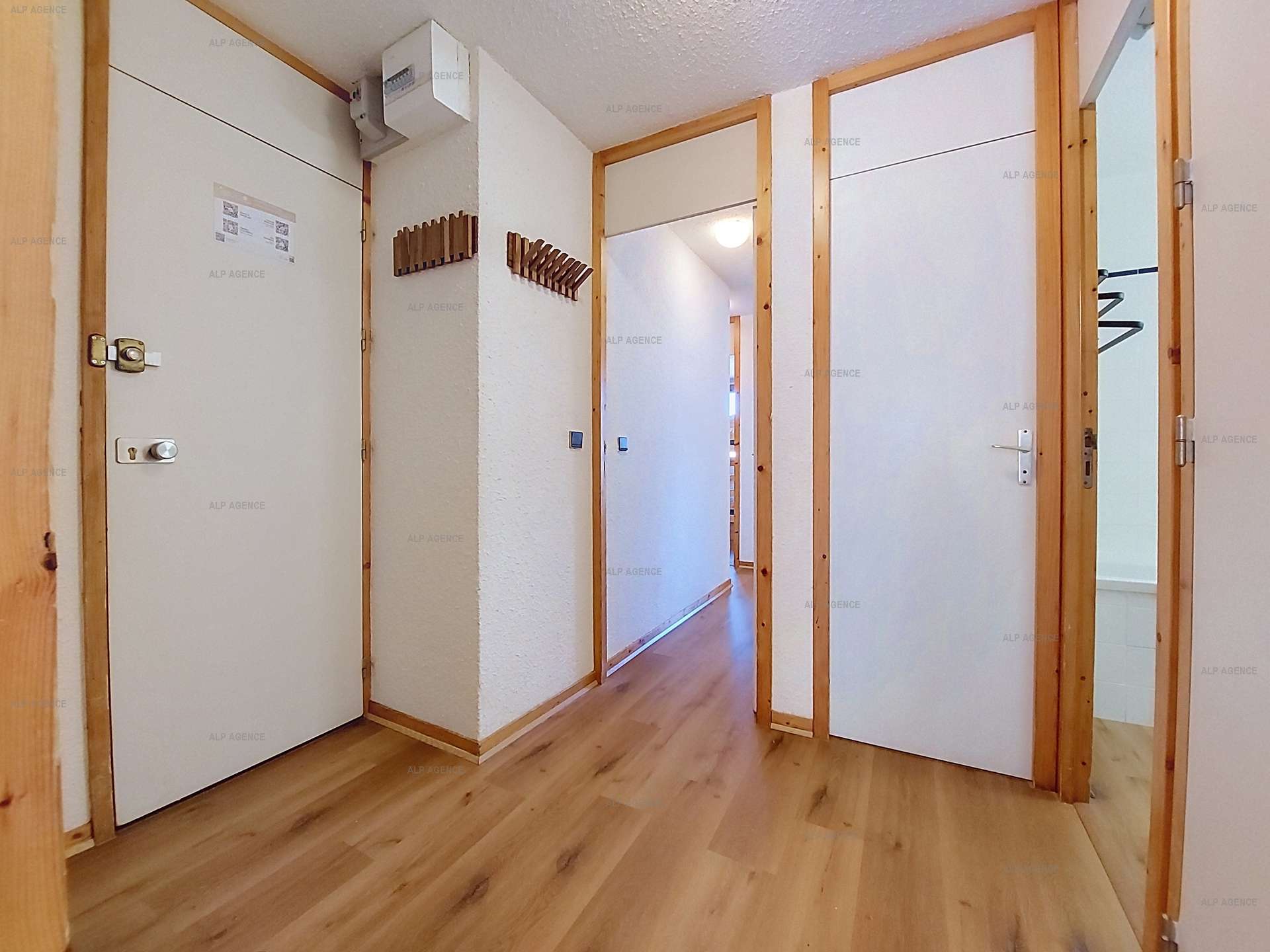 3 P 7/8 pers - LES SOLDANELLES - 27SOL - PLAGNE VILLAGES - ref 27SOL - 6