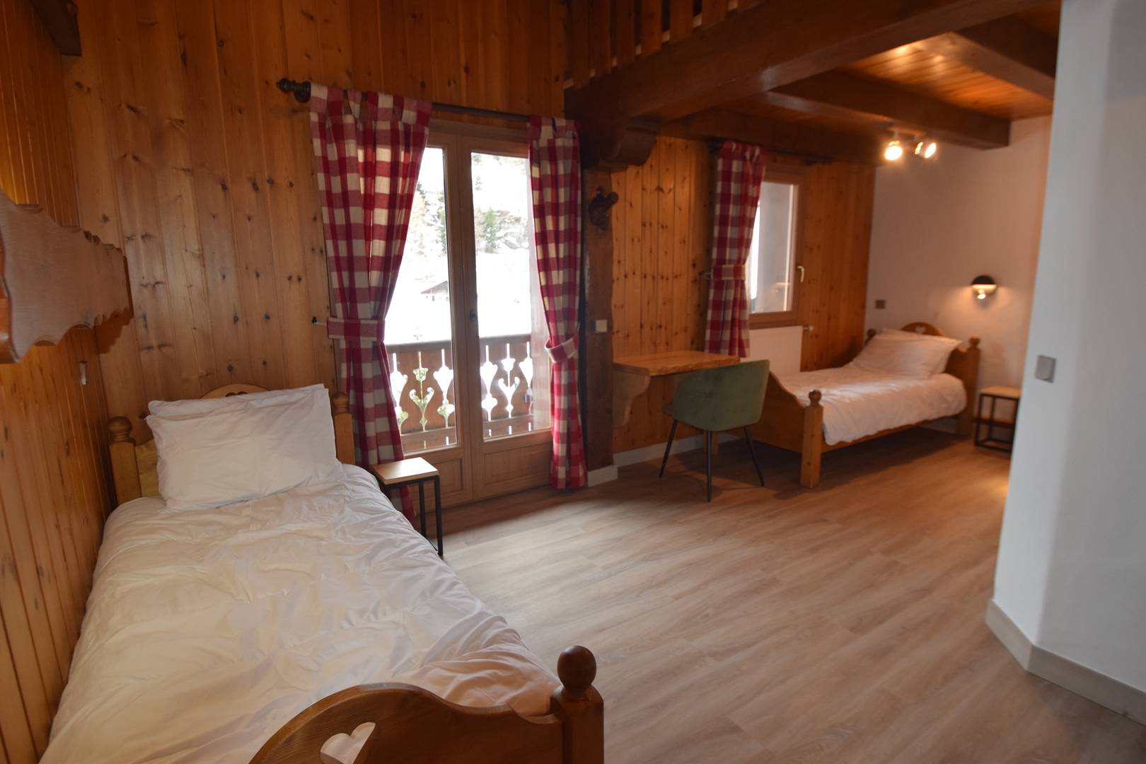 CHALET MITOYEN 10/12 pers - 100m des pistes SAUNA- WIFI - PLAGNE 1800 - ref CTBEC - 8