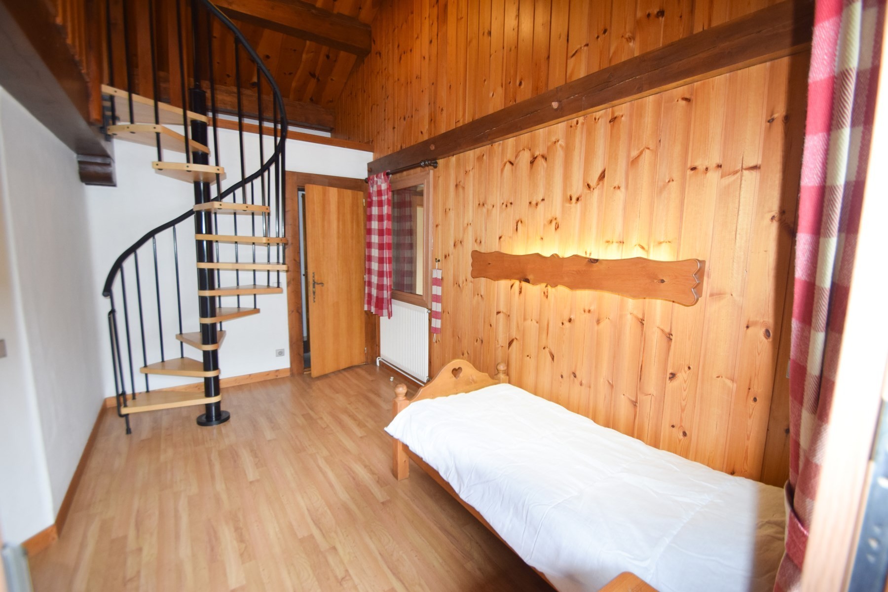 CHALET MITOYEN 10/12 pers - 100m des pistes SAUNA- WIFI - PLAGNE 1800 - ref CTBEC - 9